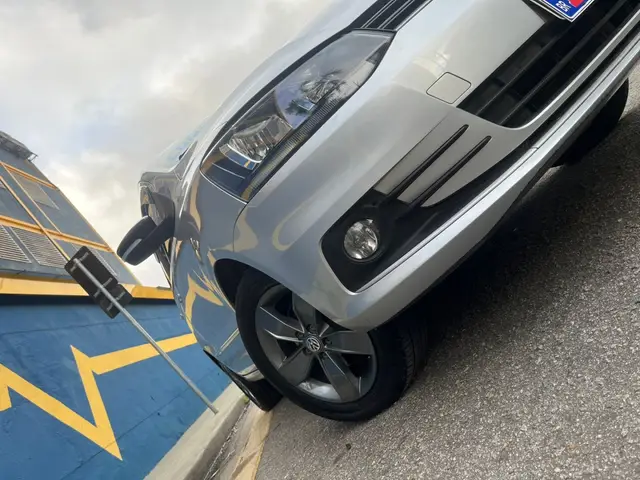 Carro Volkswagen Fox 2018 1.6 MSI Connect (Flex)
