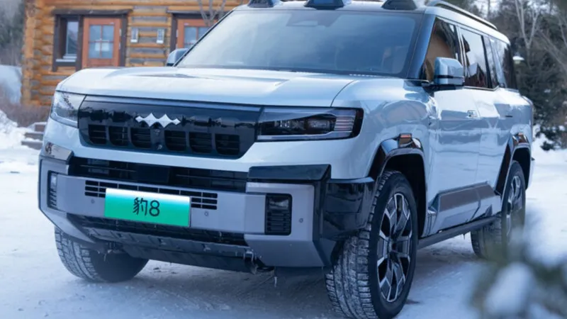 Jipão híbrido da BYD cotado no Brasil tem 747 cv e até versão especial