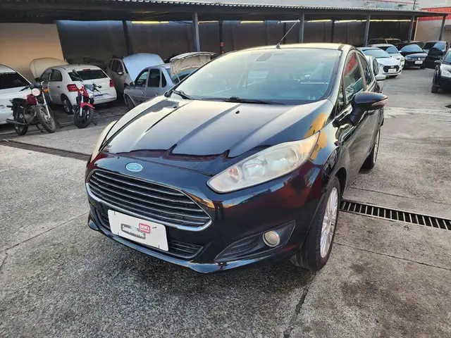 Carro Ford Fiesta Hatch 2014 Titanium Powershift 1.6 (Flex)