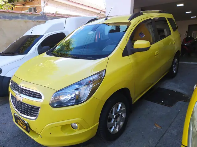 Carro Chevrolet Spin 2017 LTZ 7S 1.8 (Flex)