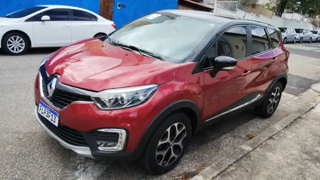 Carro Renault Captur 2018 Intense 1.6 16v SCe CVT (Flex)