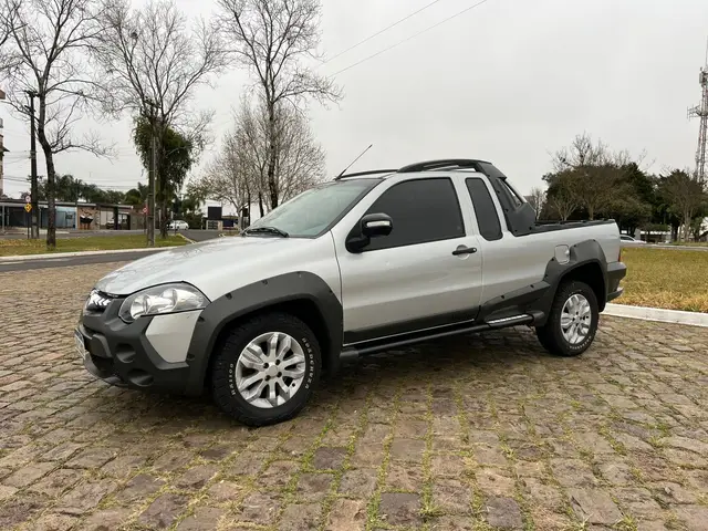 Carro Fiat Strada 2013 Adventure 1.8 16V (Flex) (Cabine Estendida)