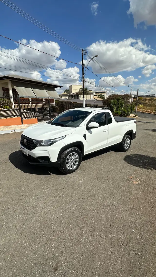 Carro Fiat Strada 2023 Freedom 1.3 CS Plus (Flex)