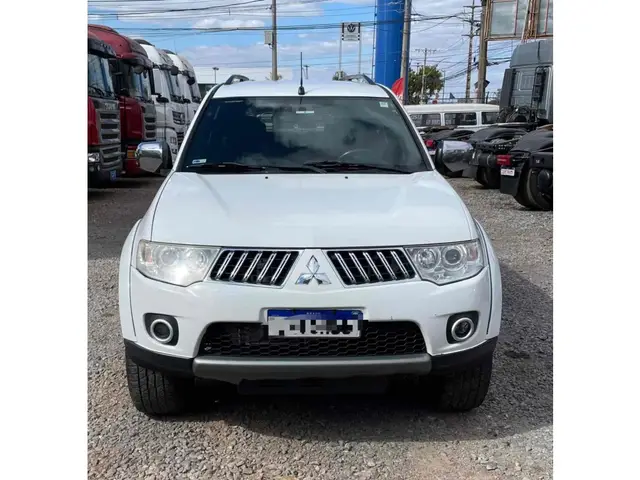 Carro Mitsubishi Pajero Dakar 2013 3.2 HPE 4WD (aut)
