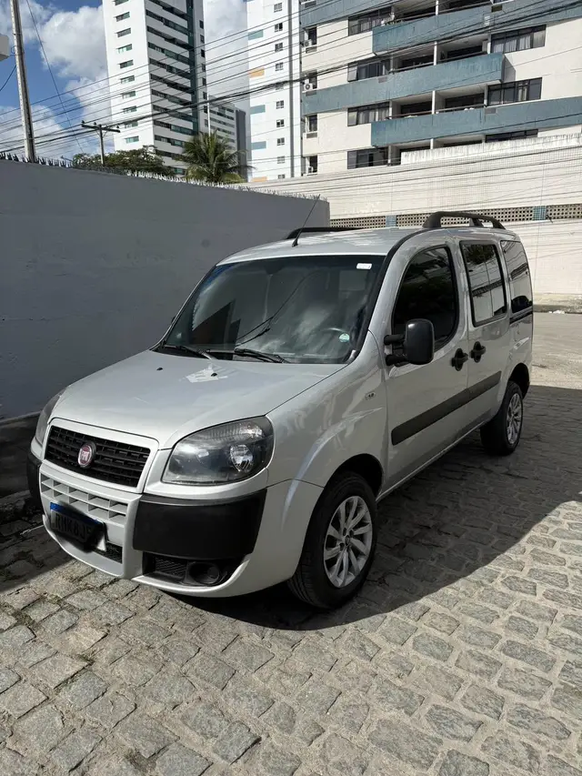 Carro Fiat Doblò 2021 Essence 1.8 16V (Flex)