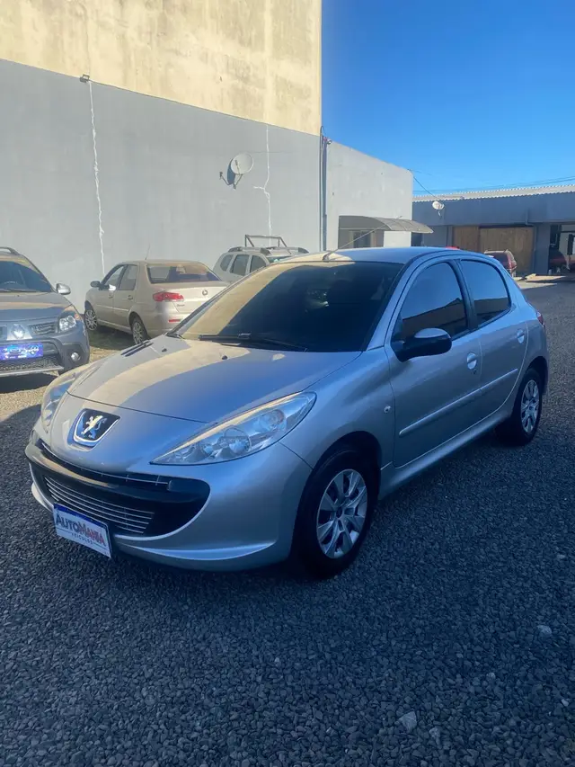 Carro Peugeot 207 2011 XR 1.4 (10 ANOS BRASIL)(Flex) 2p