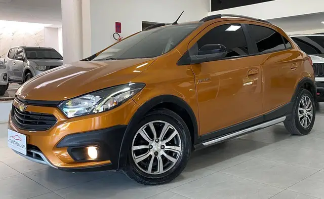 Carro Chevrolet Onix 2017 1.4 Activ SPE/4