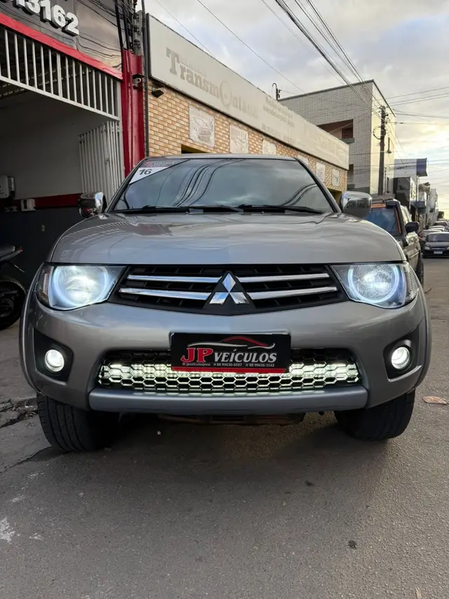Carro Mitsubishi L200 Triton Sport 2016 HLS 2.4 (Flex)