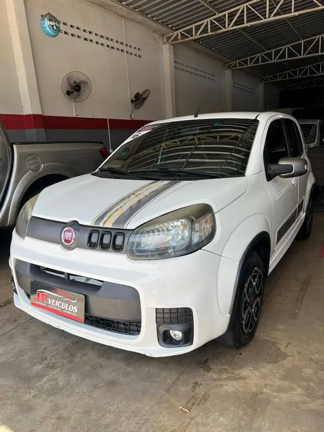 Carro Fiat Uno 2016 Sporting 1.4 8V (Flex) 4p