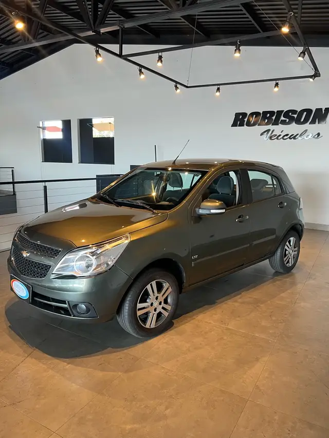 Carro Chevrolet Agile 2011 LTZ 1.4 8V (Flex)