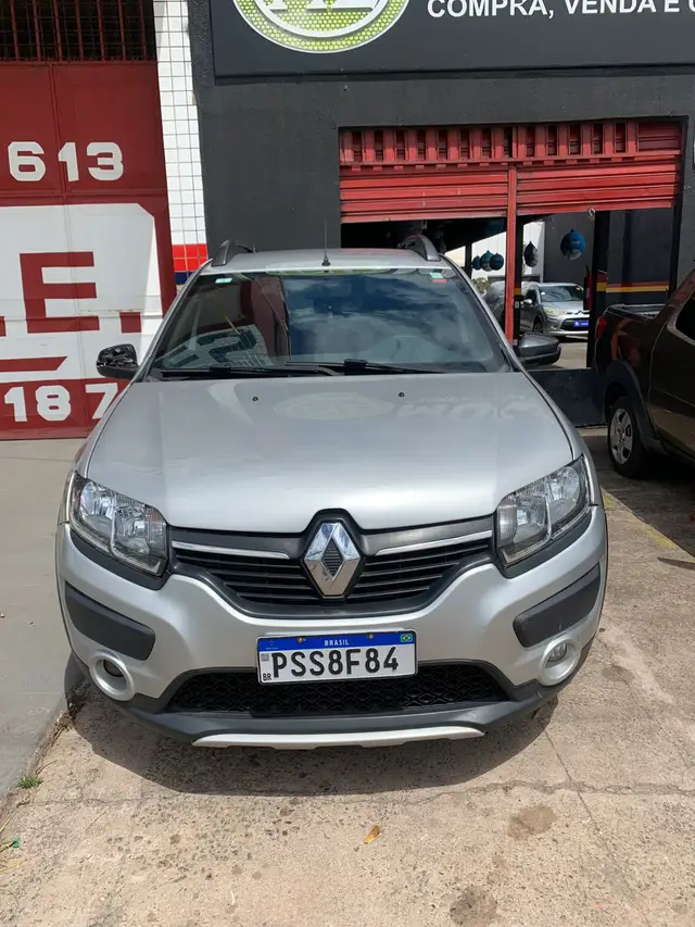 Carro Renault Sandero Stepway 2017 Rip Curl 1.6 8V Easy-R (Flex)