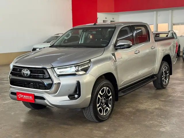 Carro Toyota Hilux Cabine Simples 2023 4x4 2.8 Diesel