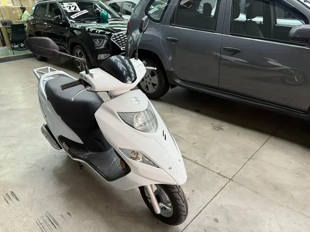 Moto Suzuki Burgman 2015 125i