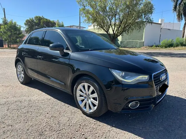 Carro Audi A1 2013 1.4 TFSI Sportback Attraction S Tronic