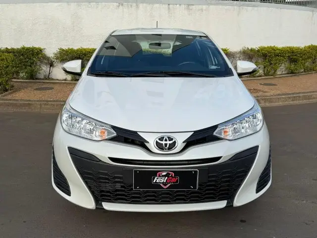 Carro Toyota Yaris 2022 1.5 XL Plus Connect CVT (Flex)