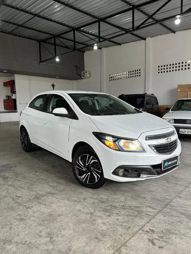 Carro Chevrolet Onix 2014 1.4 LT SPE/4