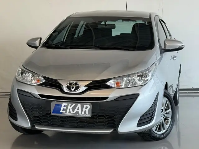 Carro Toyota Yaris 2022 1.5 XL Plus Connect CVT (Flex)