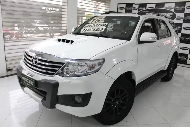 Carro Toyota SW4 2015 Hilux  3.0 TDI 4x4 SRV 7L