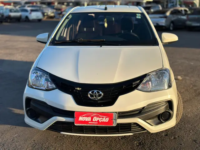 Carro Toyota Etios Sedan 2019 X 1.5 (Aut) (Flex)