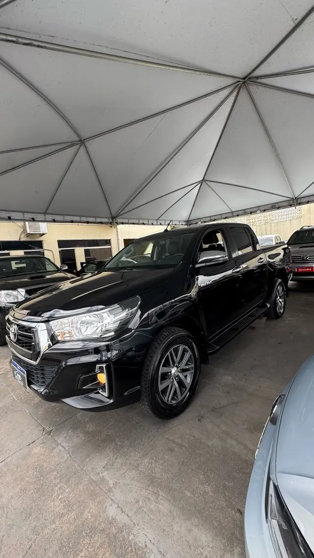 Carro Toyota Hilux Cabine Dupla 2019 Hilux 2.8 TDI SRV CD 4x4 (Aut)