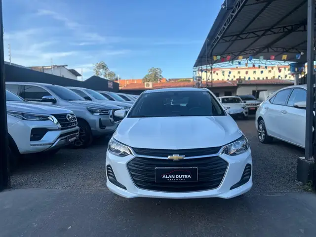 Carro Chevrolet Onix 2023 LT 1.0