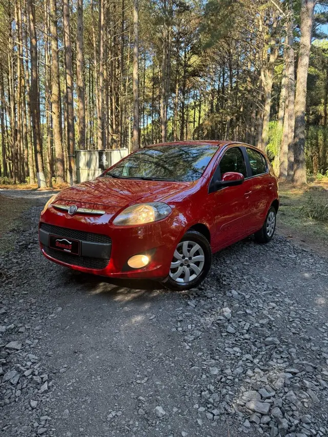 Carro Fiat Palio 2013 Attractive 1.4 8V (Flex)