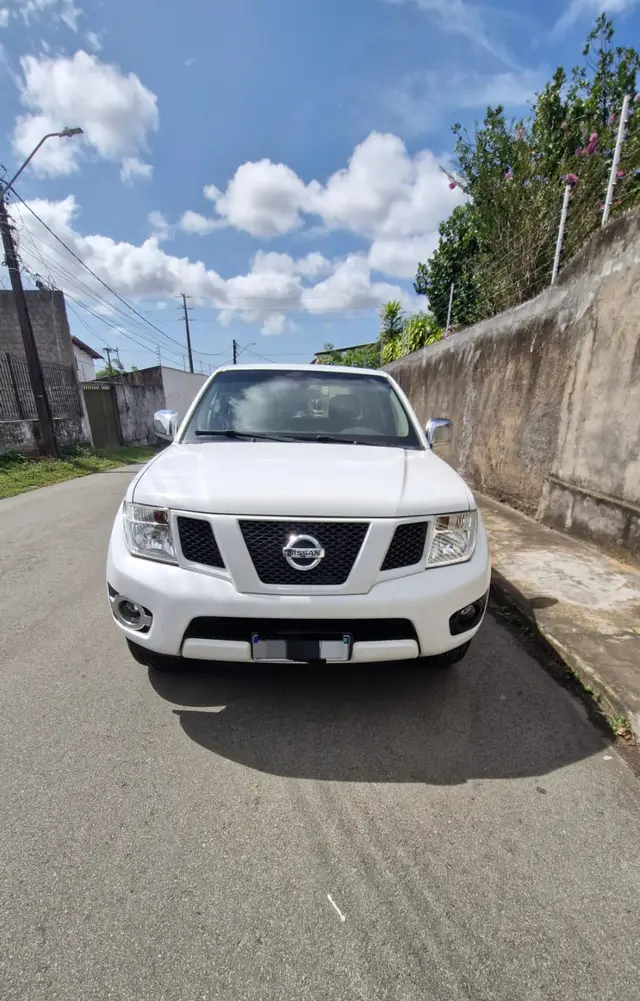 Carro Nissan Frontier 2015 2.5 TD CD 4x4 S