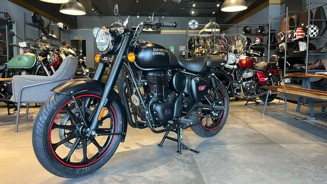 Moto Royal Enfield Classic 350 2025 Dark