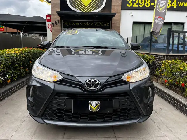 Carro Toyota Yaris Sedan 2024 XL 1.5 Flex 16V 4p Aut.