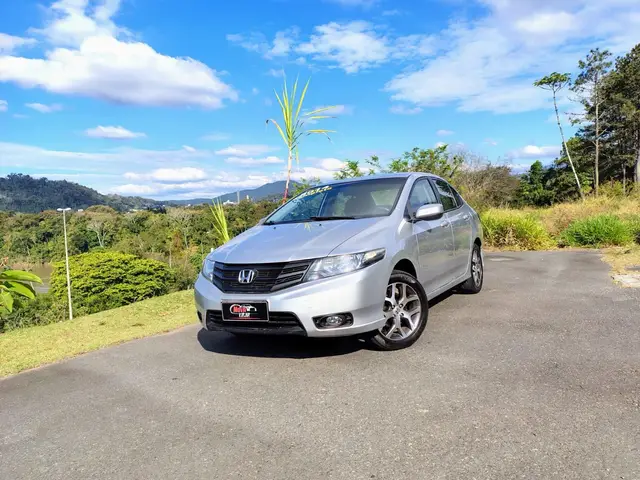 Carro Honda City 2014 Sport 1.5 16V (Flex)