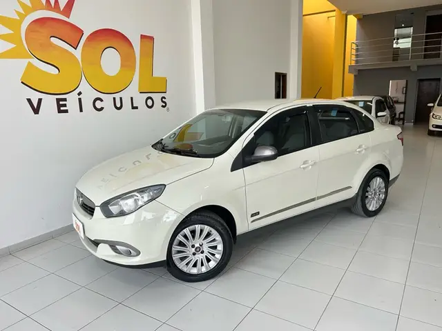 Carro Fiat Grand Siena 2014 Essence 1.6 16V (Flex)