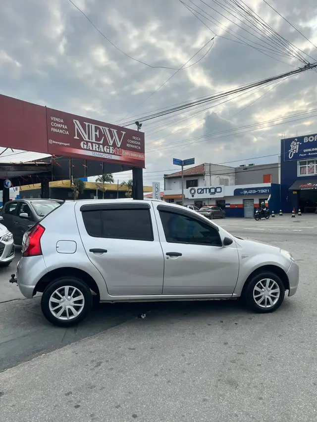 Carro Renault Sandero 2009 Authentique 1.6 8V Hi-Torque (flex)