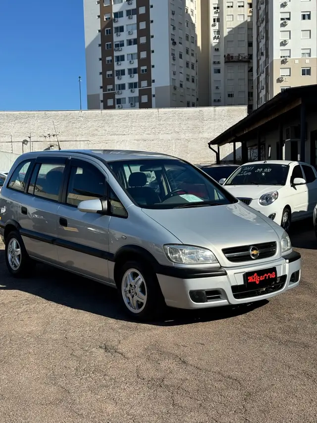 Carro Chevrolet Zafira 2001 CD 2.0 8V