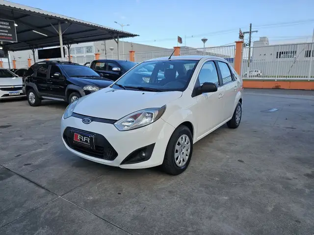 Carro Ford Fiesta Sedan 2014 SE 1.6 Rocam (Flex)