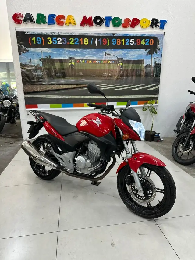 Moto Honda CB 300R 2011 Standard