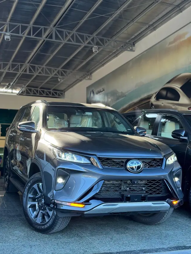 Carro Toyota SW4 2025 Diamond  2.8 Turbodiesel 4x4 (Aut.)