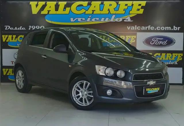 Carro Chevrolet Sonic 2013 Hatch LTZ