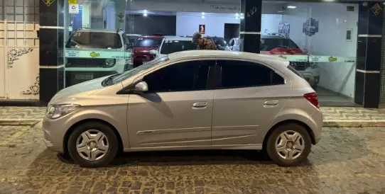 Carro Chevrolet Onix 2018 1.0 LT SPE/4