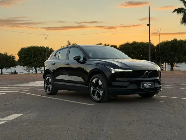 Carro Volvo EX30 2024 Core E40