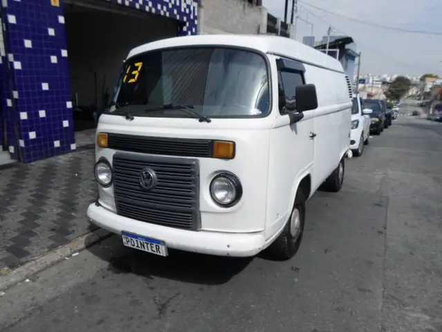 Carro Volkswagen Kombi Furgão 2013 Kombi Furgao 1.4 (Flex)