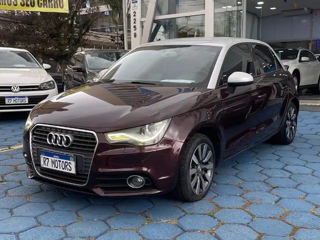 Carro Audi A1 2013 1.4 TFSI Attraction S Tronic