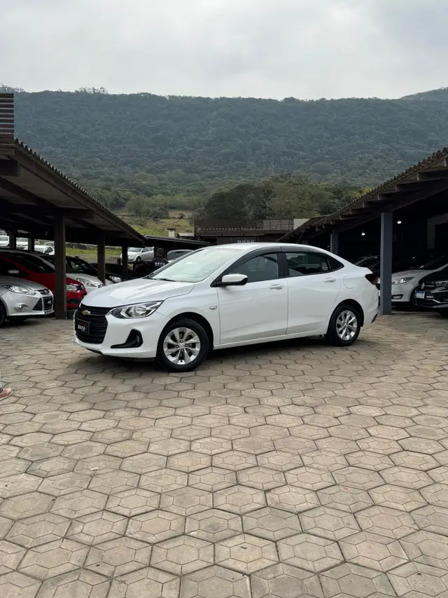 Carro Chevrolet Onix 2020 1.0 (Flex)