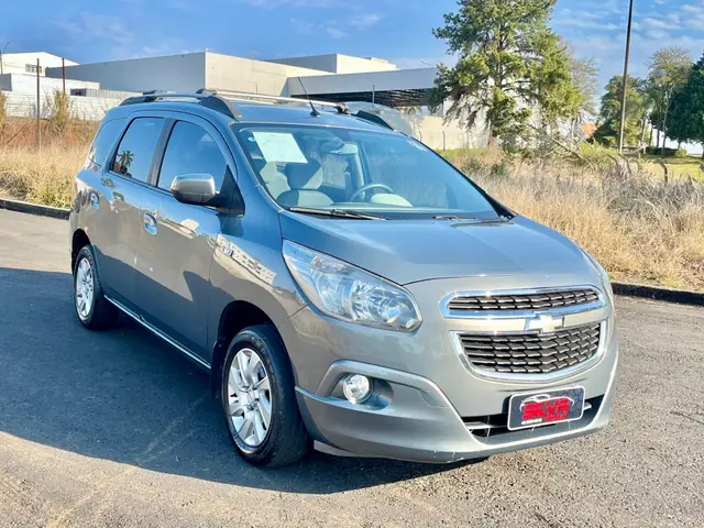 Carro Chevrolet Spin 2013 LTZ 7S 1.8 (Flex)