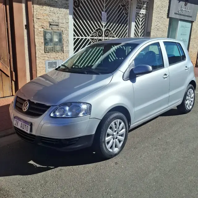 Carro Volkswagen Fox 2009 Trend 1.0 8V (Flex)