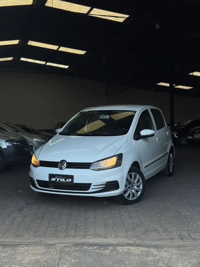 Carro Volkswagen Fox 2015 Trendline 1.6 MSI (Flex)