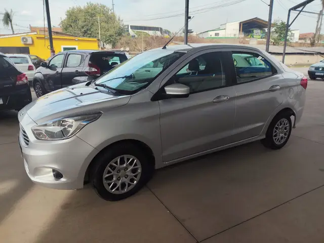 Carro Ford Ka Sedan 2017 SE 1.5 16v (Flex)
