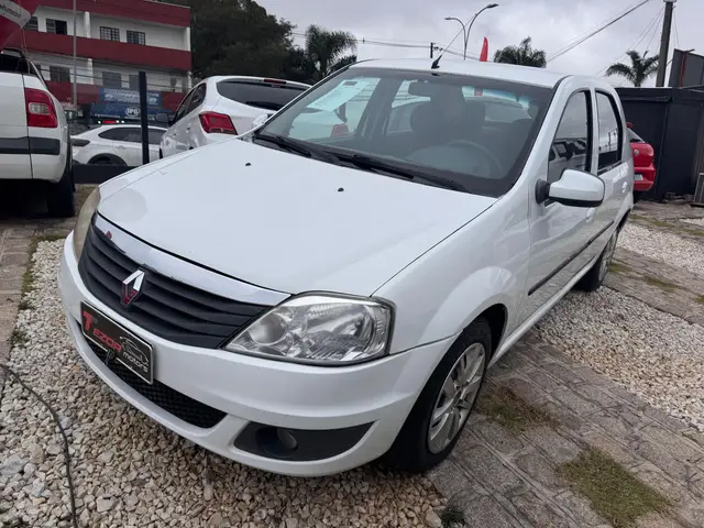 Carro Renault Logan 2013 Expression 1.6 8V Hi-Torque (flex)