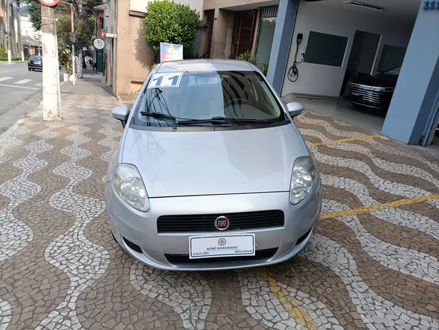 Carro Fiat Punto 2011 Attractive 1.4 (Flex)