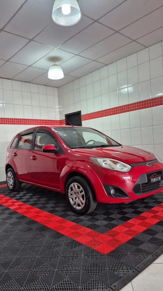 Carro Ford Fiesta Hatch 2013 1.6 (Flex)