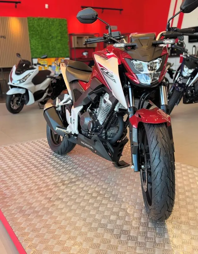 Moto Honda CB 300F Twister 2026 ABS